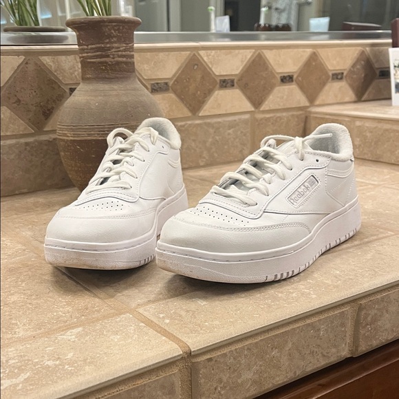 Reebok Shoes - Reebok White Sneakers 10